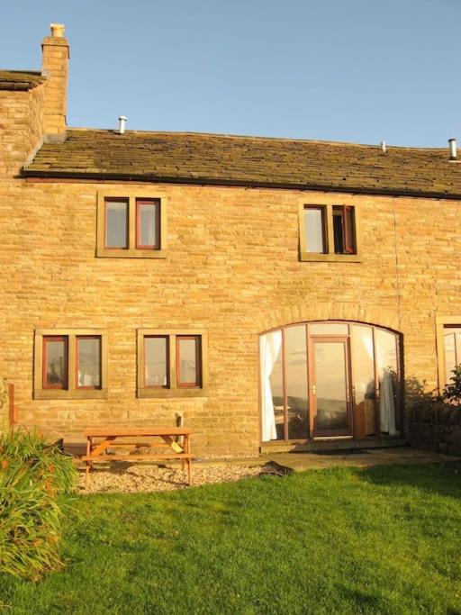 Midsummer Barn Villa Darwen Esterno foto