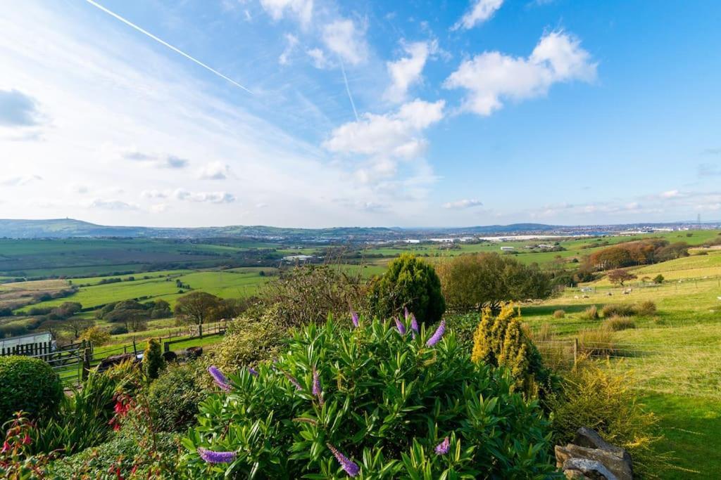 Midsummer Barn Villa Darwen Esterno foto